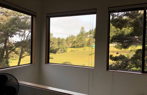 Sea Ranch House | Serene hillside home near Ohlsen’s Rec Center