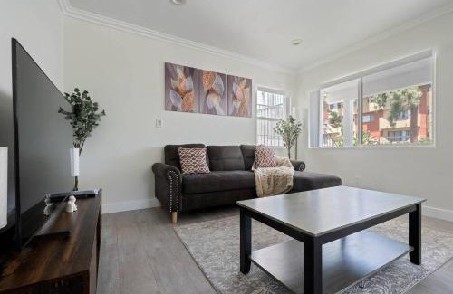 Burbank House | Serene Home in Central Burbank