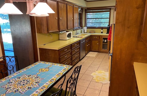 Briarcrest Estates House | Serene House with Charm on Golfcourse!