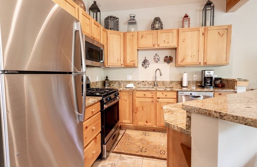 Keystone Condo | Serene Keystone Condo & Great Views from Balcony, Mins from Resort Shuttle