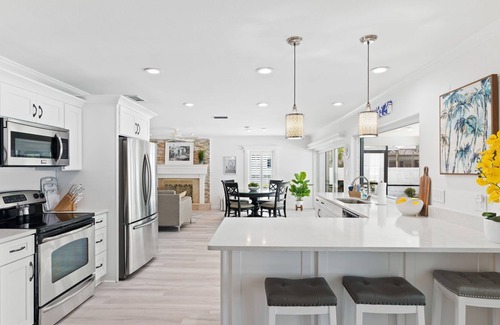 Lutz House | Serene Lakefront, Pool & Beach Oasis