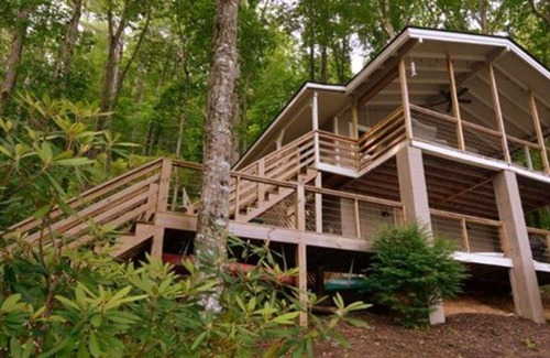 Santeetlah Cottage | Serene Lakeside cottage with views, kayaks, canoe and paddleboards