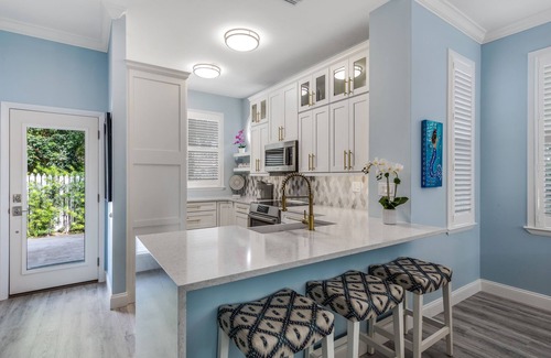 Bahama Village House | ~Serene Lily~ Luxurious 2 bed, 2.5 bath home in the upscale Truman Annex