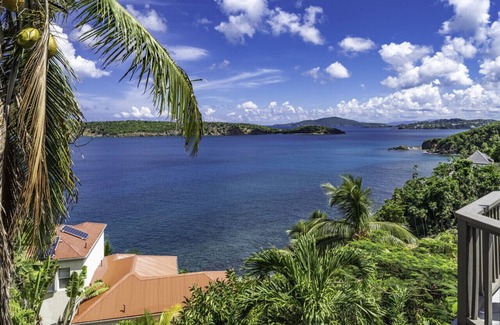Caret Bay House | Serene Luxury at Whale Watch – Your Island Oasis