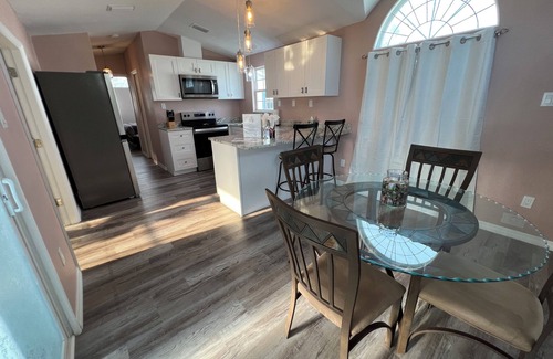 Iona House | Serene Oasis - 2 Bedroom - Less than 5 miles to the beaches!
