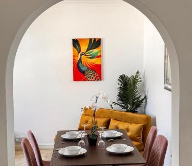 Brighton City Centre Apartment | Serene Ocean Side Apartment BTN