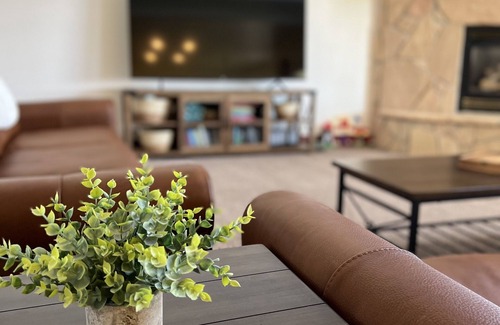Sevier County House | Serene Ranch House