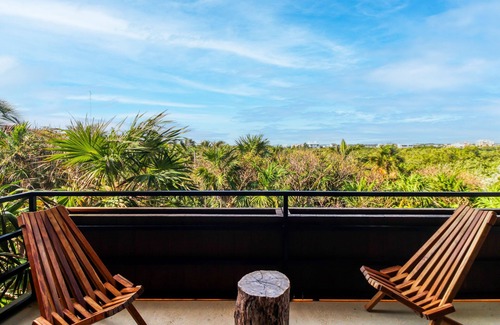 Tulsayab Apartment | Serene retreat near beaches with an amazing pool, patio, & kitchenette