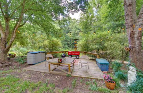 Gallatin House | Serene Rusk Escape with Shared Yard and Fire Pit!