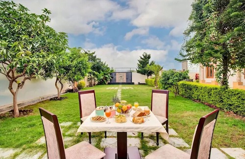 Bedla Villa | Serene Sands by Ebony Stays – Peaceful Udaipur Retreat with Hill Views