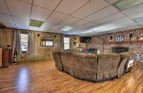 Saxton House | Serene Saxton Lodge 7 Mi to Lake Raystown!