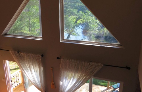 Honor House | Serene Setting on the Platte River