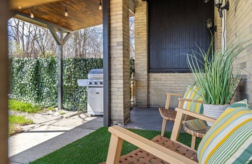 Brighton Heights House | Serene, Smart, & Stylish—Near Downtown, w/Parking