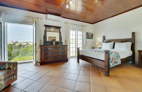 Albufeira Hotel | Serene Spacious Stay | Perfect for Discovering Algarve’s Coastal Gems