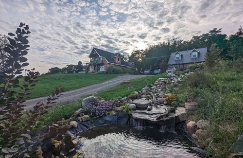 Schuylerville Apartment | Serene Studio Retreat 20 Minutes to Downtownnn