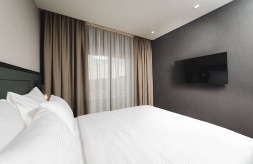 Podgorica Hotel | Serene Suite w/Resort amenities | Nearby Nature park & Iconic destinations