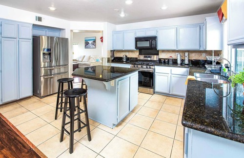 Corona House | Serene Summer Retreat in the Heart of Towergrove - Perfect for Families #41276