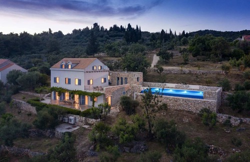 Sudurad Villa | Serene Villa Surrounded By Garden And Olive Groves