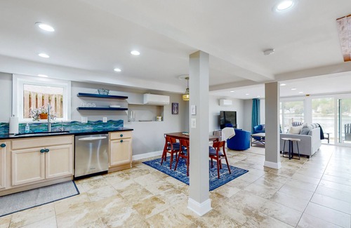 Herald Harbor House | Serene waterfront home with kayaks, paddle board, grill, firepit, W/D, and AC