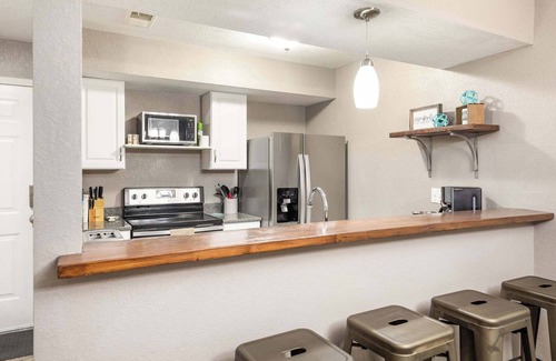 Table Rock Condo | Serenitee Pointe - 2 Bd 2 Bath Indoor Outdoor Pool, Hot tub