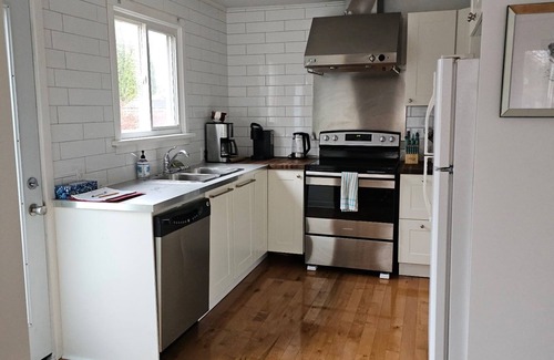 Old Town Historic District House | Serenity Charm downtown old towne by Shaw