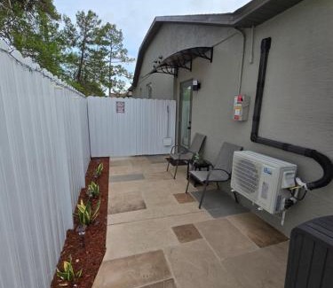 Spring Hill House | Serenity - Guest house in Spring Hill