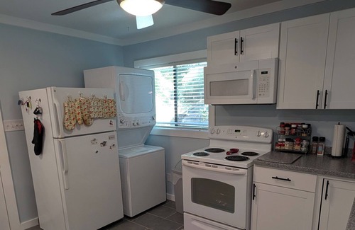 Bergton Cabin | Serenity Haven - dog-friendly cabin with grill, hot tub, firepit