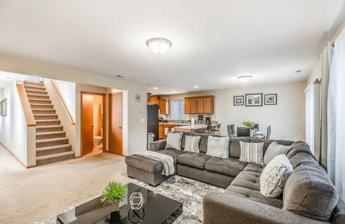 Holly House | Serenity in Prime Everett Craftsman | Near Boeing!