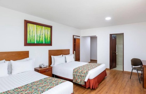 Usaquen Hotel | Serenity in the City! 2 Budget-friendly Units, Free Parking, City Views