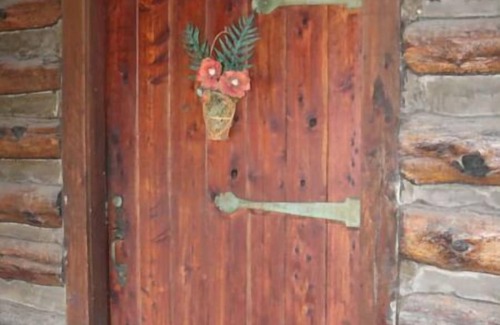 Imperial Cabin | Serenity Log Inn -Log out and Log Inn to Serenity