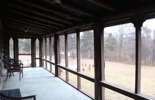 Imperial Cabin | Serenity Log Inn -Log out and Log Inn to Serenity
