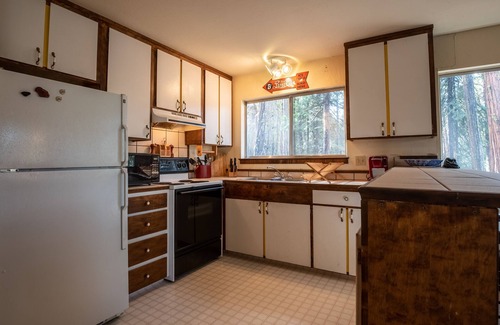 Camp Connell Cabin | Serenity Now! : 2 BR, 2 BA Cabin or Bungalow in Dorrington, Sleeps 4