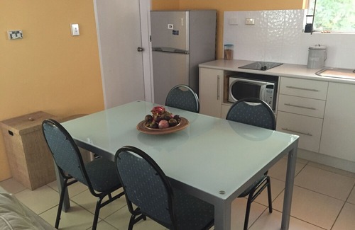 Picnic Bay Apartment | Serenity on Magnetic