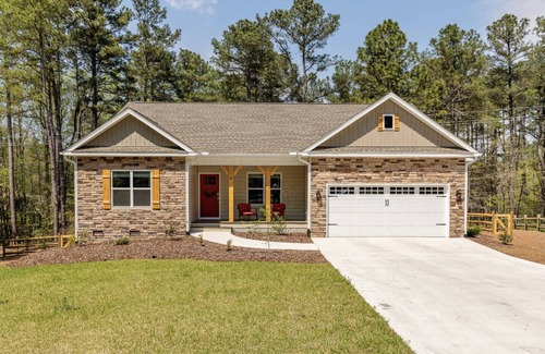 Pinehurst House | Serenity on Pinehurst No 6! <3.5 miles to the Village of Pinehurst! Sleeps 10!