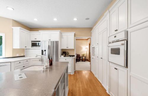 Eden Prairie House | Serenity on the Creek