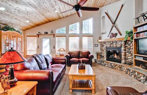 Yosemite West House | Serenity Pines
