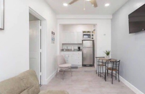 Greater Northdale Apartment | *Serenity place* Hosted by Ricky & Tania