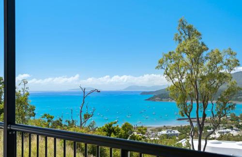 Airlie Beach House | Serenity Seas - Airlie Beach