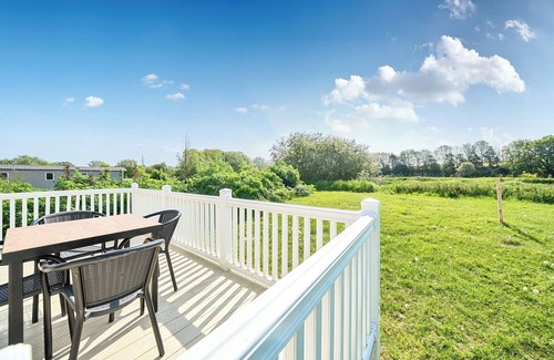 Great Billing Cottage | SERENITY SHORES - BILLING AQUADROME in Billing Aquadrome Holiday Park