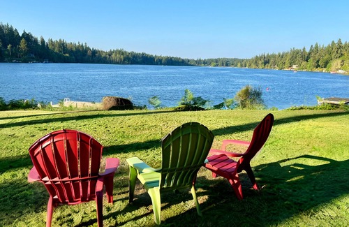 Eatonville House | Serenity Shores: Lakefront Vacation Home with Indoor Playhouse!