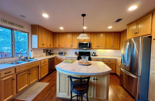 Oak Shores House | Serenity Shores Lakefront Home