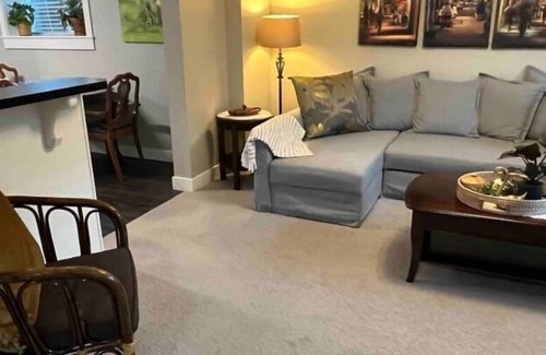 Sardis House | Serenity suite, feel at home in our home.