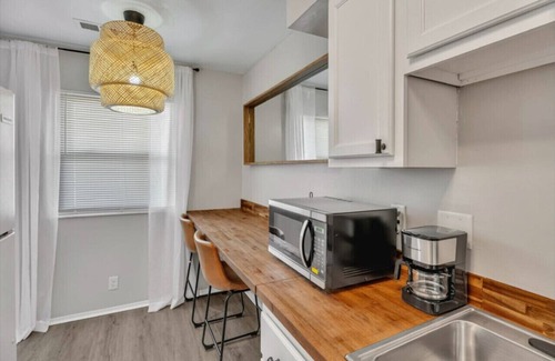 Evansville House | Serenity Suite: The Luxe Oasis #6