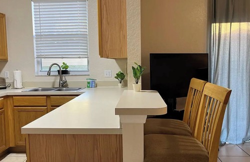 Highlands Reserve House | Serenity Villa Full Kitchen & Resort Top Amenities Near Top Parks