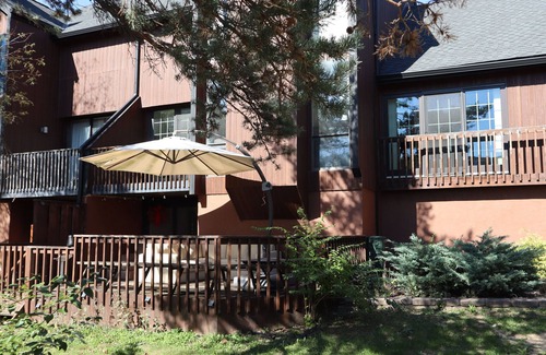 Westerville Condo | Serenity - Waterfront Escape