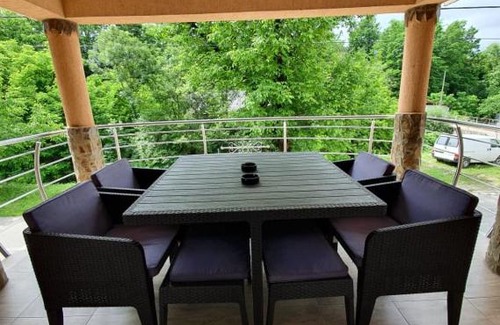 Pietroasa House | SergillioHouse
