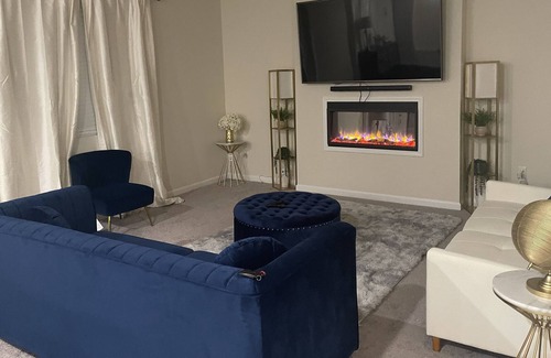 Covington House | Serine family-sized home with outdoor fire pit.