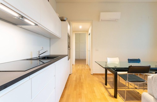 Fiera Apartment | Serra, 2br Apartment With Terrace By Halldis