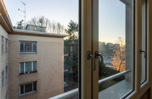 Fiera Apartment | Serra, 2br Apartment With Terrace By Halldis