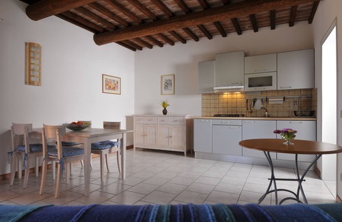 Riparbella Apartment | Serra Destri, 2-room apt. in country house, pool, panoramic, view to sea, relax